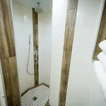 Haus Schennach 아파트 *