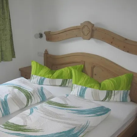 Haus Schennach Apartamento *