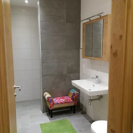 Haus Schennach Apartament *